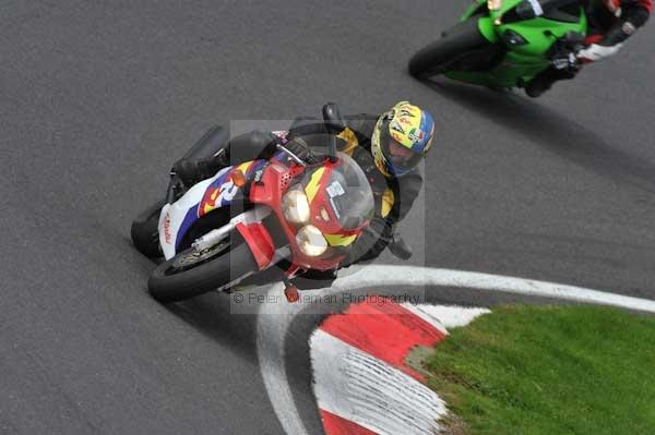 Motorcycle action photographs;cadwell;cadwell park photographs;event digital images;eventdigitalimages;motor racing louth lincolnshire;no limits trackday;peter wileman photography;trackday;trackday digital images;trackday photos