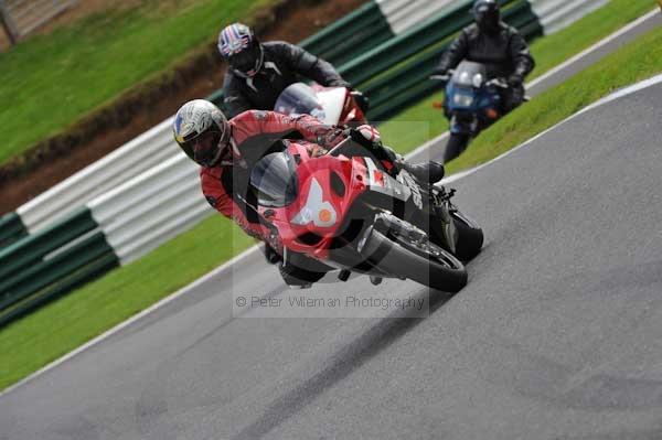 Motorcycle action photographs;cadwell;cadwell park photographs;event digital images;eventdigitalimages;motor racing louth lincolnshire;no limits trackday;peter wileman photography;trackday;trackday digital images;trackday photos