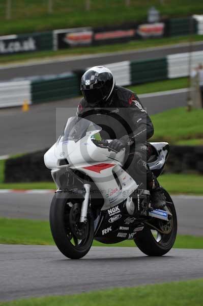 Motorcycle action photographs;cadwell;cadwell park photographs;event digital images;eventdigitalimages;motor racing louth lincolnshire;no limits trackday;peter wileman photography;trackday;trackday digital images;trackday photos