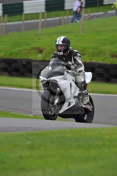 Motorcycle action photographs;cadwell;cadwell park photographs;event digital images;eventdigitalimages;motor racing louth lincolnshire;no limits trackday;peter wileman photography;trackday;trackday digital images;trackday photos