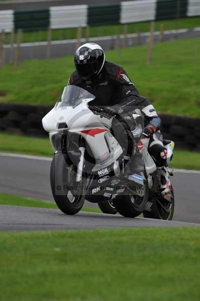 Motorcycle action photographs;cadwell;cadwell park photographs;event digital images;eventdigitalimages;motor racing louth lincolnshire;no limits trackday;peter wileman photography;trackday;trackday digital images;trackday photos