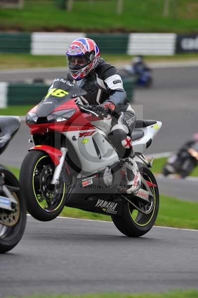 Motorcycle action photographs;cadwell;cadwell park photographs;event digital images;eventdigitalimages;motor racing louth lincolnshire;no limits trackday;peter wileman photography;trackday;trackday digital images;trackday photos