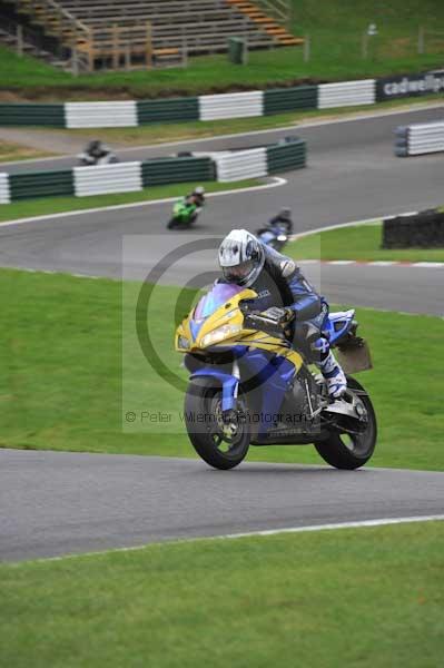 Motorcycle action photographs;cadwell;cadwell park photographs;event digital images;eventdigitalimages;motor racing louth lincolnshire;no limits trackday;peter wileman photography;trackday;trackday digital images;trackday photos