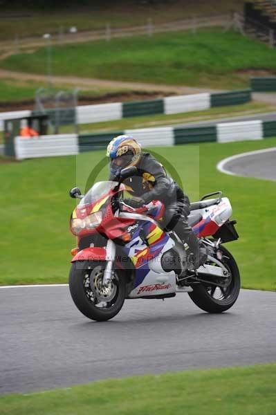 Motorcycle action photographs;cadwell;cadwell park photographs;event digital images;eventdigitalimages;motor racing louth lincolnshire;no limits trackday;peter wileman photography;trackday;trackday digital images;trackday photos