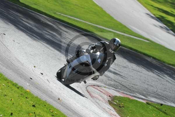Motorcycle action photographs;cadwell;cadwell park photographs;event digital images;eventdigitalimages;motor racing louth lincolnshire;no limits trackday;peter wileman photography;trackday;trackday digital images;trackday photos