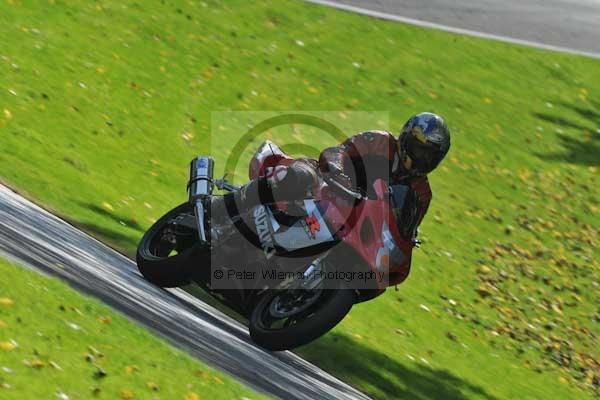 Motorcycle action photographs;cadwell;cadwell park photographs;event digital images;eventdigitalimages;motor racing louth lincolnshire;no limits trackday;peter wileman photography;trackday;trackday digital images;trackday photos