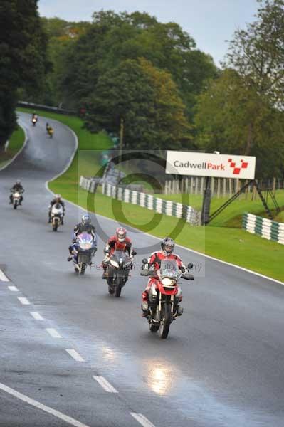 Motorcycle action photographs;cadwell;cadwell park photographs;event digital images;eventdigitalimages;motor racing louth lincolnshire;no limits trackday;peter wileman photography;trackday;trackday digital images;trackday photos