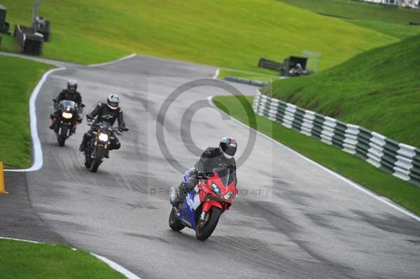 Motorcycle action photographs;cadwell;cadwell park photographs;event digital images;eventdigitalimages;motor racing louth lincolnshire;no limits trackday;peter wileman photography;trackday;trackday digital images;trackday photos