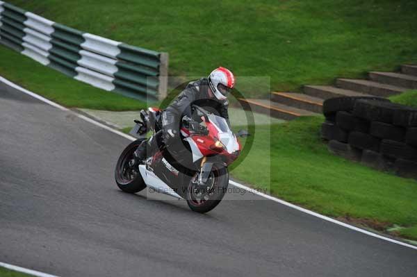 Motorcycle action photographs;cadwell;cadwell park photographs;event digital images;eventdigitalimages;motor racing louth lincolnshire;no limits trackday;peter wileman photography;trackday;trackday digital images;trackday photos