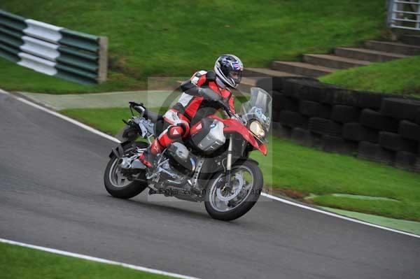 Motorcycle action photographs;cadwell;cadwell park photographs;event digital images;eventdigitalimages;motor racing louth lincolnshire;no limits trackday;peter wileman photography;trackday;trackday digital images;trackday photos