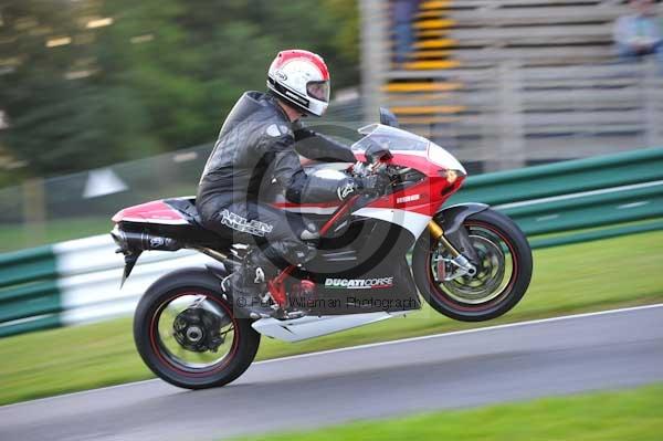 Motorcycle action photographs;cadwell;cadwell park photographs;event digital images;eventdigitalimages;motor racing louth lincolnshire;no limits trackday;peter wileman photography;trackday;trackday digital images;trackday photos