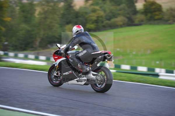 Motorcycle action photographs;cadwell;cadwell park photographs;event digital images;eventdigitalimages;motor racing louth lincolnshire;no limits trackday;peter wileman photography;trackday;trackday digital images;trackday photos