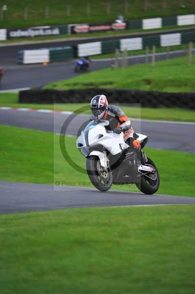 Motorcycle action photographs;cadwell;cadwell park photographs;event digital images;eventdigitalimages;motor racing louth lincolnshire;no limits trackday;peter wileman photography;trackday;trackday digital images;trackday photos