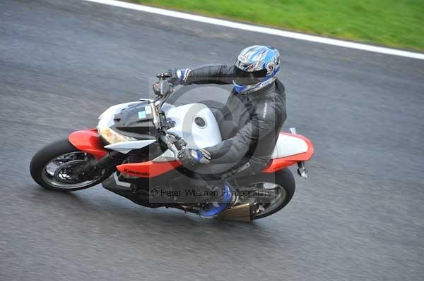 Motorcycle action photographs;cadwell;cadwell park photographs;event digital images;eventdigitalimages;motor racing louth lincolnshire;no limits trackday;peter wileman photography;trackday;trackday digital images;trackday photos