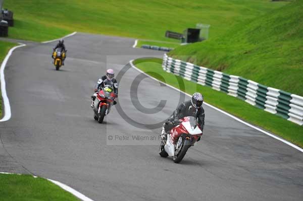 Motorcycle action photographs;cadwell;cadwell park photographs;event digital images;eventdigitalimages;motor racing louth lincolnshire;no limits trackday;peter wileman photography;trackday;trackday digital images;trackday photos