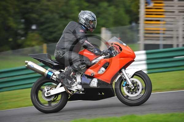 Motorcycle action photographs;cadwell;cadwell park photographs;event digital images;eventdigitalimages;motor racing louth lincolnshire;no limits trackday;peter wileman photography;trackday;trackday digital images;trackday photos
