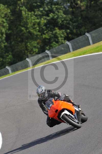 Motorcycle action photographs;cadwell;cadwell park photographs;event digital images;eventdigitalimages;motor racing louth lincolnshire;no limits trackday;peter wileman photography;trackday;trackday digital images;trackday photos
