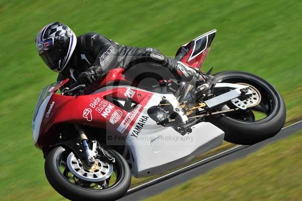 Motorcycle action photographs;cadwell;cadwell park photographs;event digital images;eventdigitalimages;motor racing louth lincolnshire;no limits trackday;peter wileman photography;trackday;trackday digital images;trackday photos