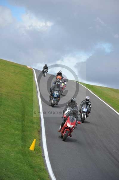 Motorcycle action photographs;cadwell;cadwell park photographs;event digital images;eventdigitalimages;motor racing louth lincolnshire;no limits trackday;peter wileman photography;trackday;trackday digital images;trackday photos