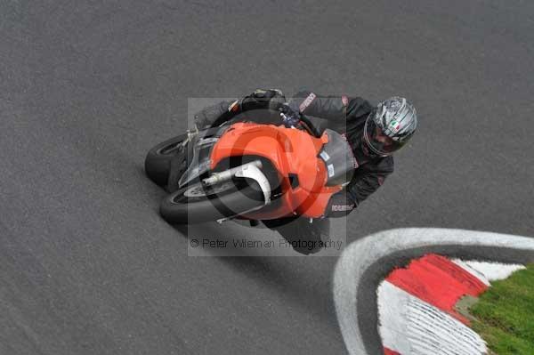 Motorcycle action photographs;cadwell;cadwell park photographs;event digital images;eventdigitalimages;motor racing louth lincolnshire;no limits trackday;peter wileman photography;trackday;trackday digital images;trackday photos