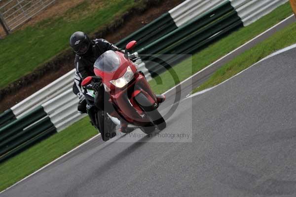 Motorcycle action photographs;cadwell;cadwell park photographs;event digital images;eventdigitalimages;motor racing louth lincolnshire;no limits trackday;peter wileman photography;trackday;trackday digital images;trackday photos