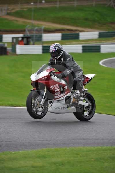 Motorcycle action photographs;cadwell;cadwell park photographs;event digital images;eventdigitalimages;motor racing louth lincolnshire;no limits trackday;peter wileman photography;trackday;trackday digital images;trackday photos
