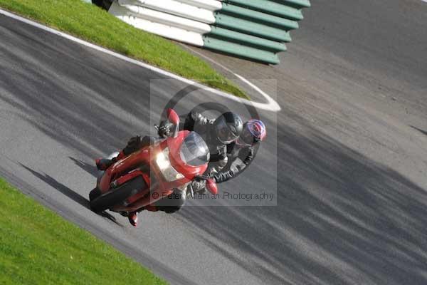 Motorcycle action photographs;cadwell;cadwell park photographs;event digital images;eventdigitalimages;motor racing louth lincolnshire;no limits trackday;peter wileman photography;trackday;trackday digital images;trackday photos