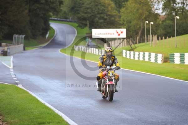 Motorcycle action photographs;cadwell;cadwell park photographs;event digital images;eventdigitalimages;motor racing louth lincolnshire;no limits trackday;peter wileman photography;trackday;trackday digital images;trackday photos