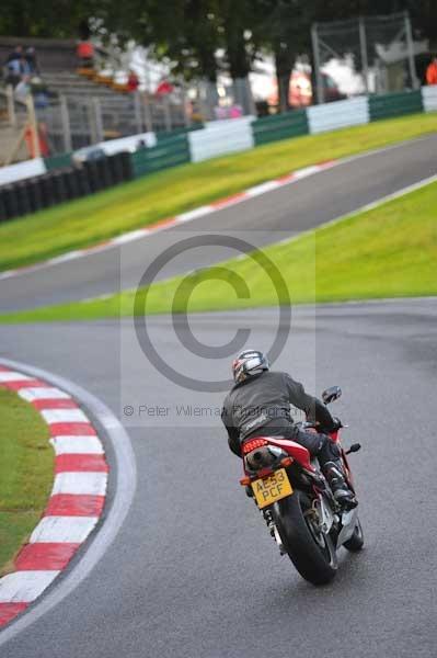 Motorcycle action photographs;cadwell;cadwell park photographs;event digital images;eventdigitalimages;motor racing louth lincolnshire;no limits trackday;peter wileman photography;trackday;trackday digital images;trackday photos