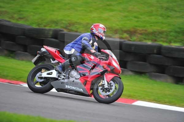 Motorcycle action photographs;cadwell;cadwell park photographs;event digital images;eventdigitalimages;motor racing louth lincolnshire;no limits trackday;peter wileman photography;trackday;trackday digital images;trackday photos