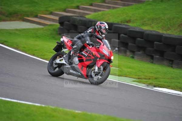 Motorcycle action photographs;cadwell;cadwell park photographs;event digital images;eventdigitalimages;motor racing louth lincolnshire;no limits trackday;peter wileman photography;trackday;trackday digital images;trackday photos