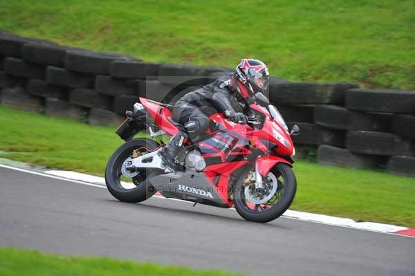 Motorcycle action photographs;cadwell;cadwell park photographs;event digital images;eventdigitalimages;motor racing louth lincolnshire;no limits trackday;peter wileman photography;trackday;trackday digital images;trackday photos