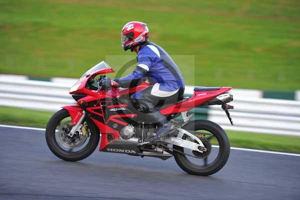 Motorcycle action photographs;cadwell;cadwell park photographs;event digital images;eventdigitalimages;motor racing louth lincolnshire;no limits trackday;peter wileman photography;trackday;trackday digital images;trackday photos