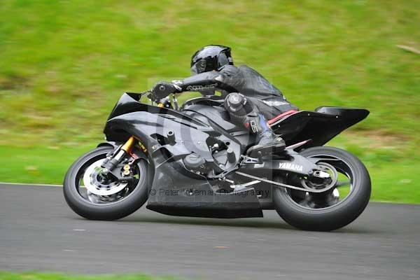 Motorcycle action photographs;cadwell;cadwell park photographs;event digital images;eventdigitalimages;motor racing louth lincolnshire;no limits trackday;peter wileman photography;trackday;trackday digital images;trackday photos