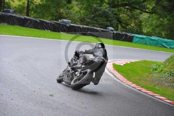 Motorcycle action photographs;cadwell;cadwell park photographs;event digital images;eventdigitalimages;motor racing louth lincolnshire;no limits trackday;peter wileman photography;trackday;trackday digital images;trackday photos
