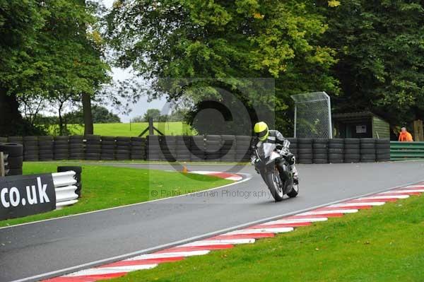Motorcycle action photographs;cadwell;cadwell park photographs;event digital images;eventdigitalimages;motor racing louth lincolnshire;no limits trackday;peter wileman photography;trackday;trackday digital images;trackday photos
