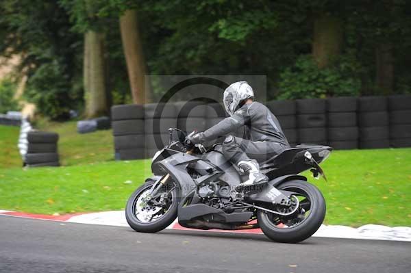 Motorcycle action photographs;cadwell;cadwell park photographs;event digital images;eventdigitalimages;motor racing louth lincolnshire;no limits trackday;peter wileman photography;trackday;trackday digital images;trackday photos