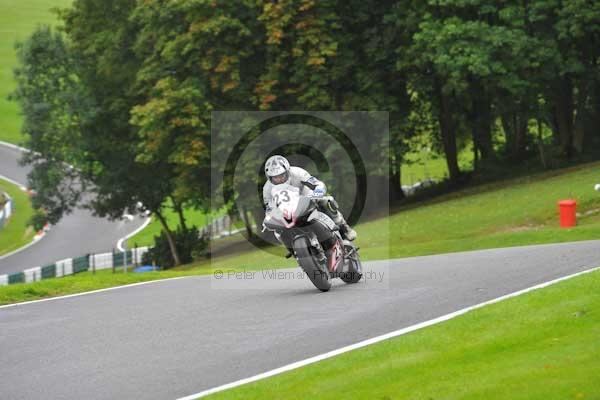 Motorcycle action photographs;cadwell;cadwell park photographs;event digital images;eventdigitalimages;motor racing louth lincolnshire;no limits trackday;peter wileman photography;trackday;trackday digital images;trackday photos