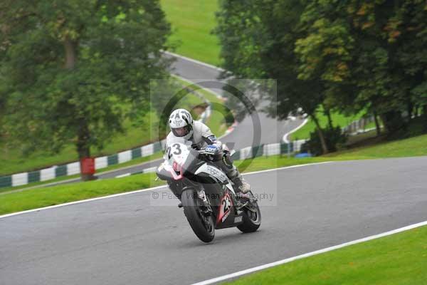 Motorcycle action photographs;cadwell;cadwell park photographs;event digital images;eventdigitalimages;motor racing louth lincolnshire;no limits trackday;peter wileman photography;trackday;trackday digital images;trackday photos
