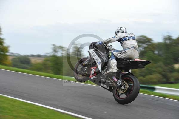 Motorcycle action photographs;cadwell;cadwell park photographs;event digital images;eventdigitalimages;motor racing louth lincolnshire;no limits trackday;peter wileman photography;trackday;trackday digital images;trackday photos