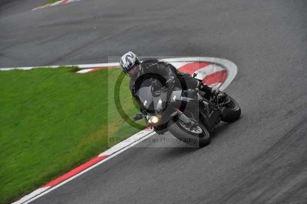 Motorcycle action photographs;cadwell;cadwell park photographs;event digital images;eventdigitalimages;motor racing louth lincolnshire;no limits trackday;peter wileman photography;trackday;trackday digital images;trackday photos