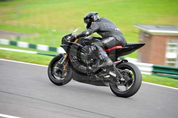 Motorcycle action photographs;cadwell;cadwell park photographs;event digital images;eventdigitalimages;motor racing louth lincolnshire;no limits trackday;peter wileman photography;trackday;trackday digital images;trackday photos