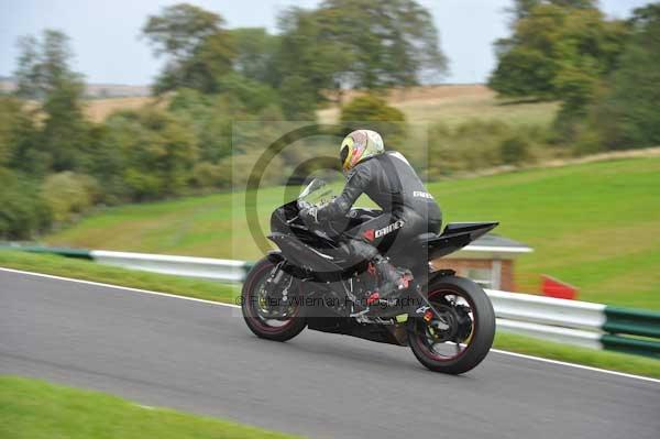 Motorcycle action photographs;cadwell;cadwell park photographs;event digital images;eventdigitalimages;motor racing louth lincolnshire;no limits trackday;peter wileman photography;trackday;trackday digital images;trackday photos