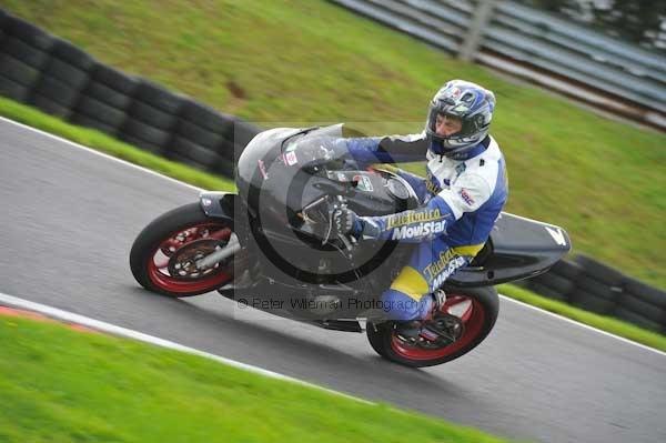 Motorcycle action photographs;cadwell;cadwell park photographs;event digital images;eventdigitalimages;motor racing louth lincolnshire;no limits trackday;peter wileman photography;trackday;trackday digital images;trackday photos