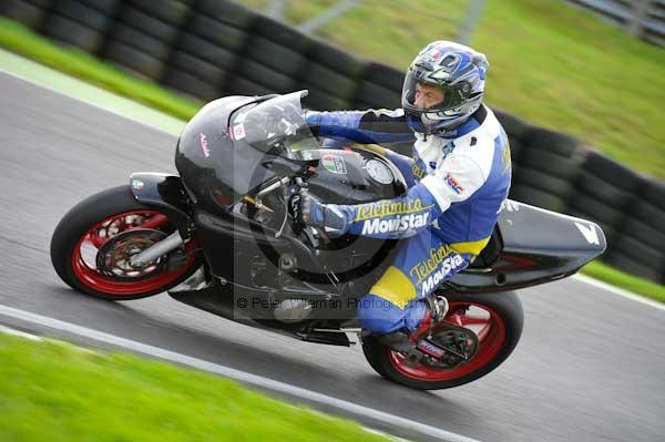 Motorcycle action photographs;cadwell;cadwell park photographs;event digital images;eventdigitalimages;motor racing louth lincolnshire;no limits trackday;peter wileman photography;trackday;trackday digital images;trackday photos