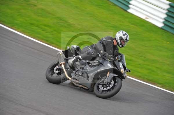 Motorcycle action photographs;cadwell;cadwell park photographs;event digital images;eventdigitalimages;motor racing louth lincolnshire;no limits trackday;peter wileman photography;trackday;trackday digital images;trackday photos