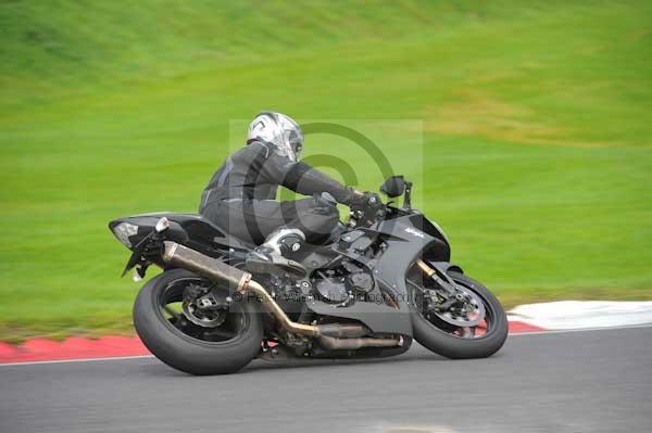 Motorcycle action photographs;cadwell;cadwell park photographs;event digital images;eventdigitalimages;motor racing louth lincolnshire;no limits trackday;peter wileman photography;trackday;trackday digital images;trackday photos