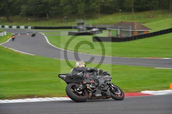 Motorcycle action photographs;cadwell;cadwell park photographs;event digital images;eventdigitalimages;motor racing louth lincolnshire;no limits trackday;peter wileman photography;trackday;trackday digital images;trackday photos