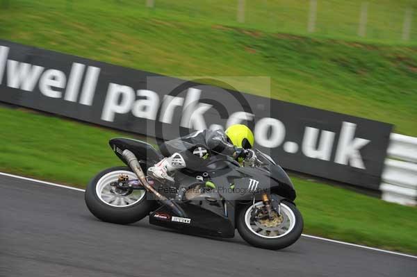 Motorcycle action photographs;cadwell;cadwell park photographs;event digital images;eventdigitalimages;motor racing louth lincolnshire;no limits trackday;peter wileman photography;trackday;trackday digital images;trackday photos