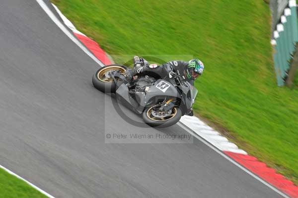 Motorcycle action photographs;cadwell;cadwell park photographs;event digital images;eventdigitalimages;motor racing louth lincolnshire;no limits trackday;peter wileman photography;trackday;trackday digital images;trackday photos